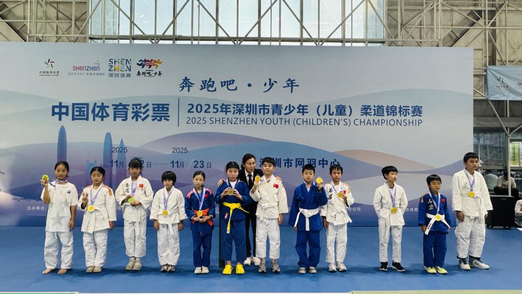 向西小学柔道小将市锦赛勇夺三金