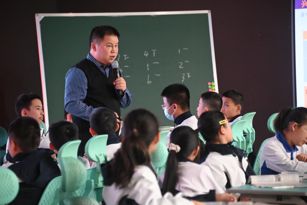 固本培元深耕课堂 守正创新聚焦新质