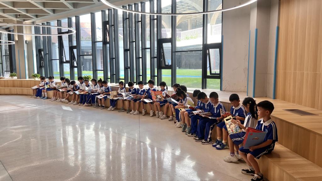罗湖外语小学第六届中英文阅读文化节精彩纷呈