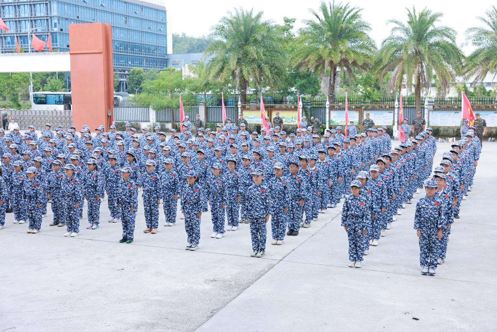 太白实验学校军事研学
