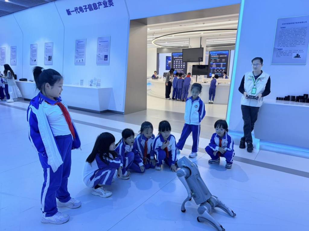 深圳市水库小学开展“每周半天计划”活动