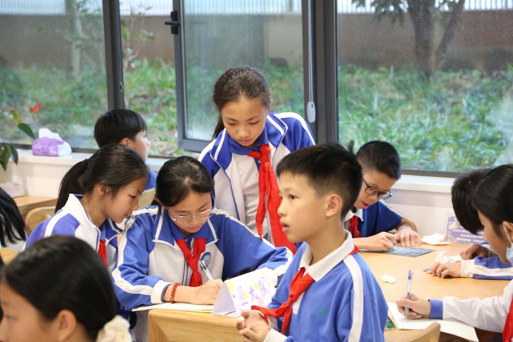 深圳莲南教育集团安芳小学开展“每周半天计划”活动