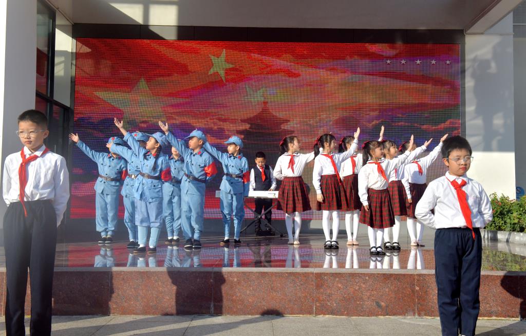 深圳市翠北实验小学第十五周升旗仪式