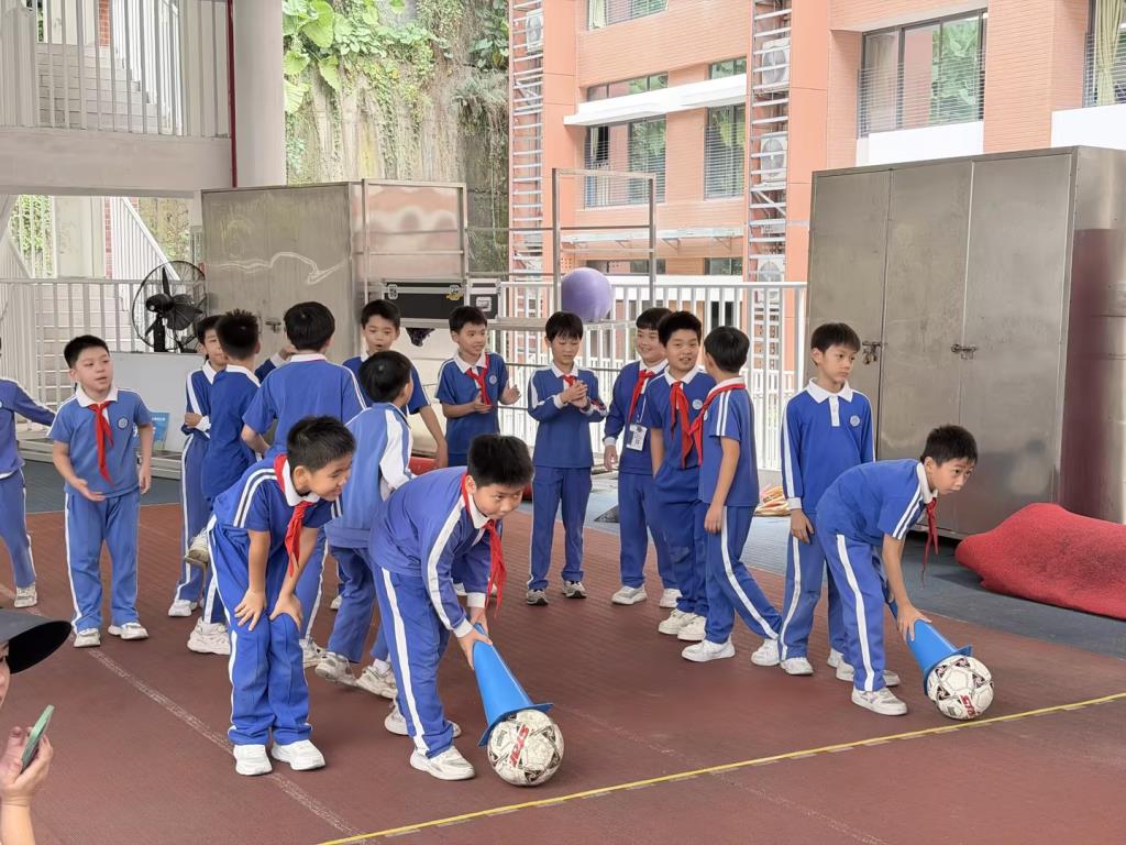 深圳市松泉实验学校第二十四届体育文化节隆重开幕