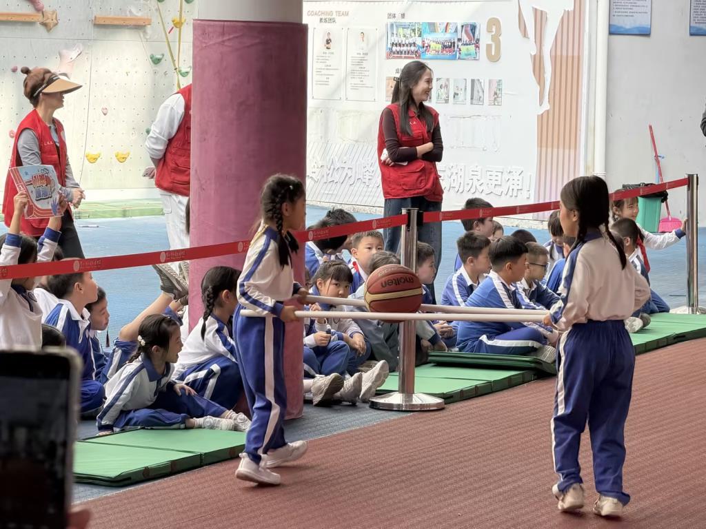 深圳市松泉实验学校第二十四届体育文化节隆重开幕