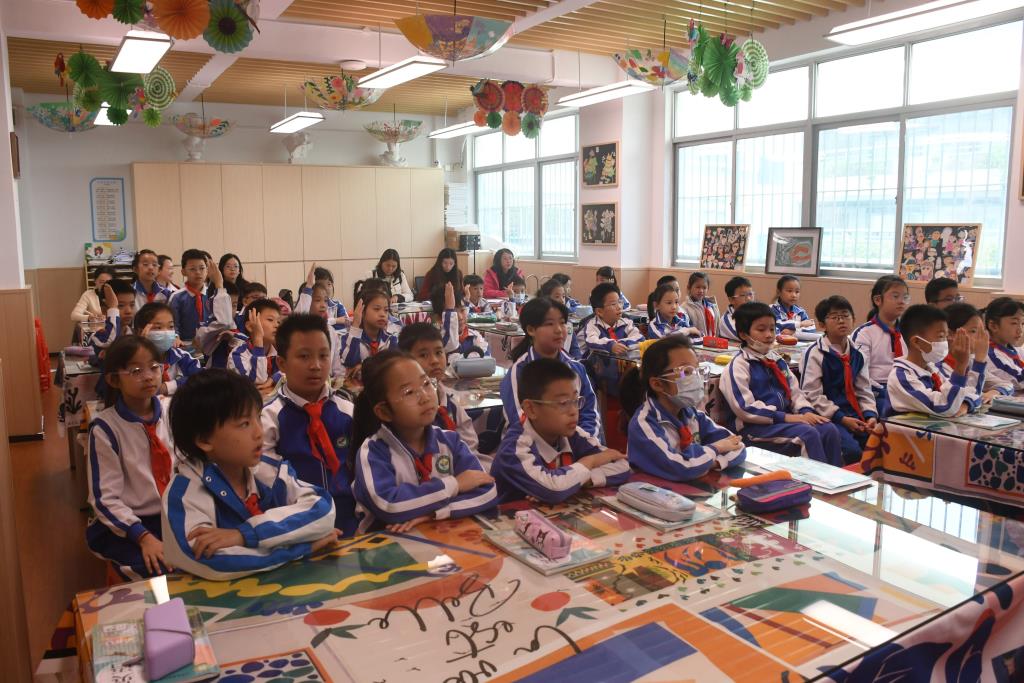 桂园教育集团桂园小学迎陆丰市东海街道中心小学、怀集二小教科研