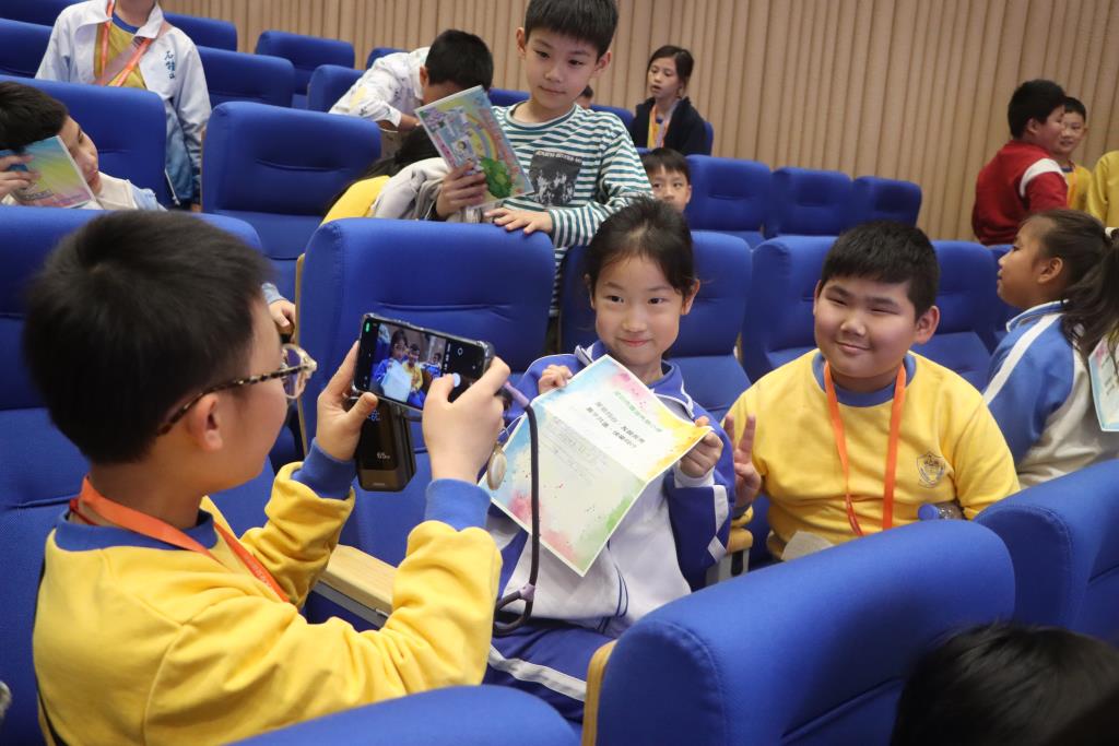 深港学子携手传情 非遗浸润促国际理解2