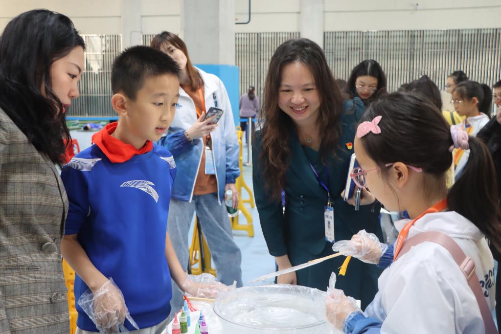 深港学子携手传情 非遗浸润促国际理解4