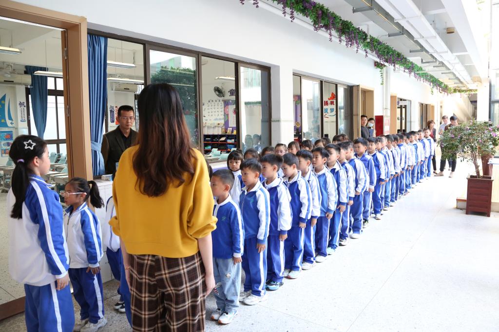 深圳市莲南教育集团安芳小学一年级常规展示活动