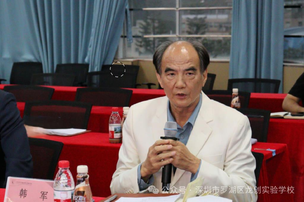 韩军督学对活动进行总结