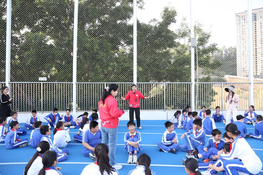 深圳市莲南教育集团安芳小学开展心理健康活动周