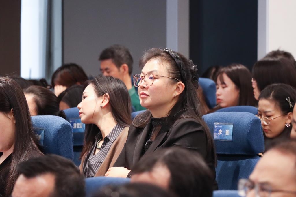 翠园文锦中学开展“‘备教学评’思维可视化案例分析”专题讲座培