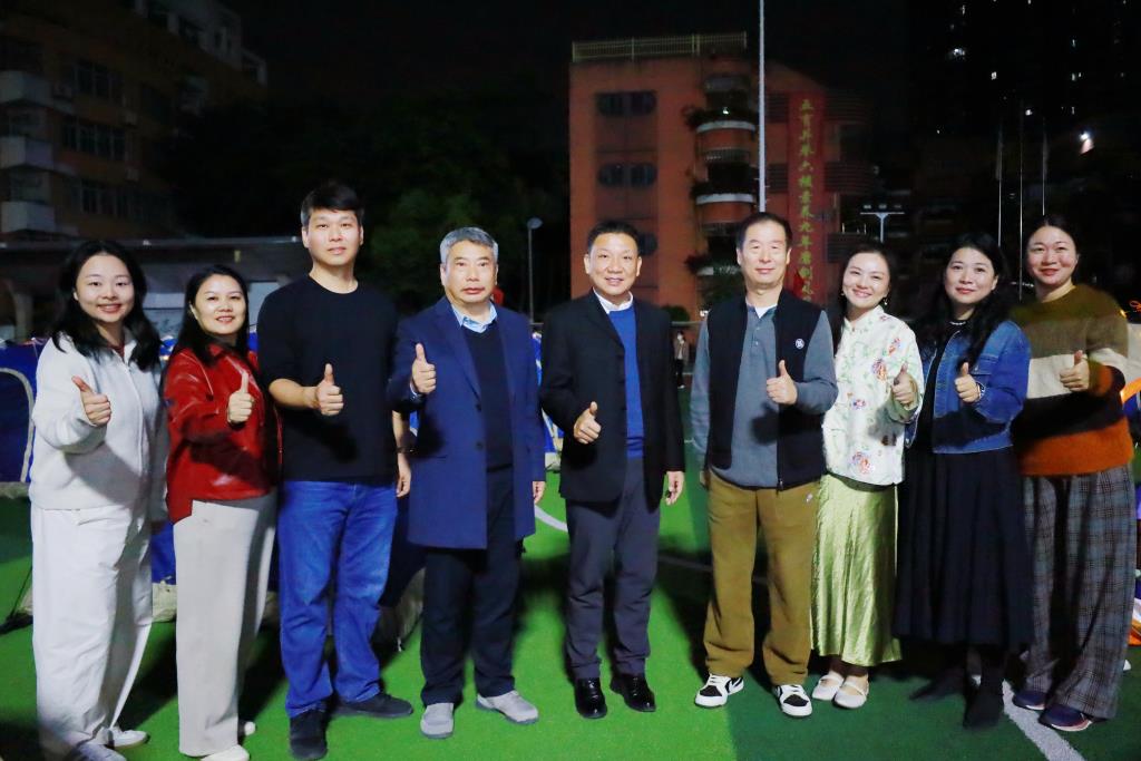读书月系列活动之“亲子方言朗诵”“亲子帐篷夜读”