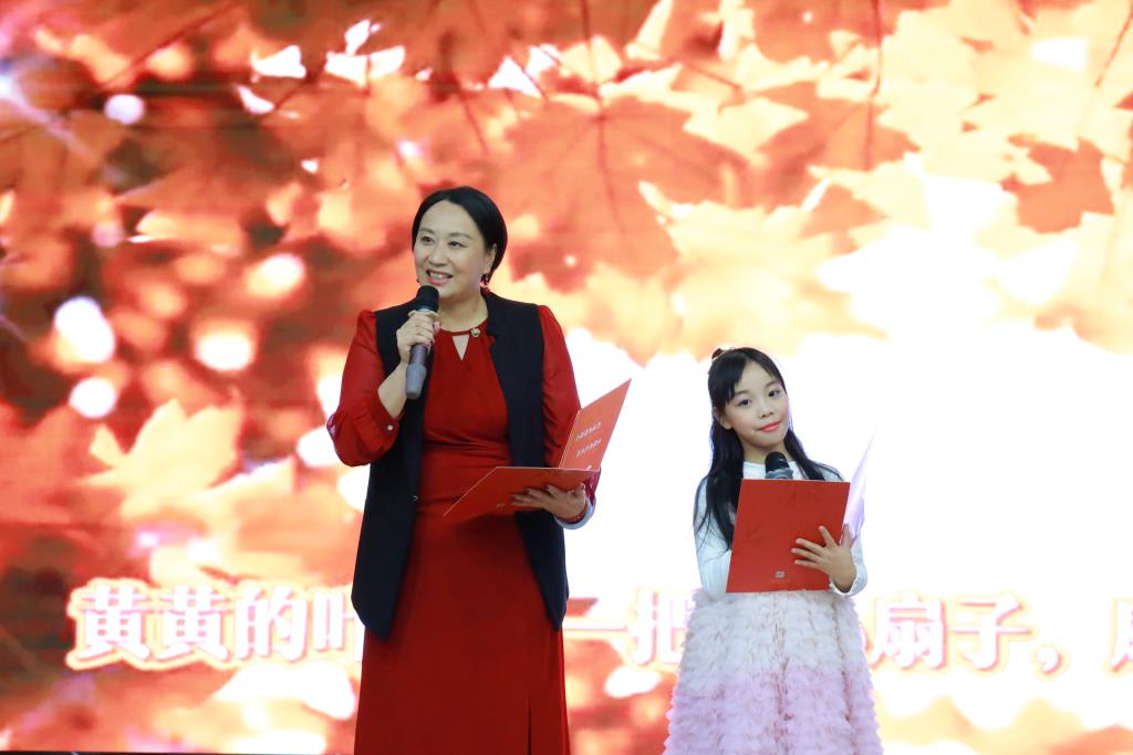 读书月系列活动之“亲子方言朗诵”“亲子帐篷夜读”