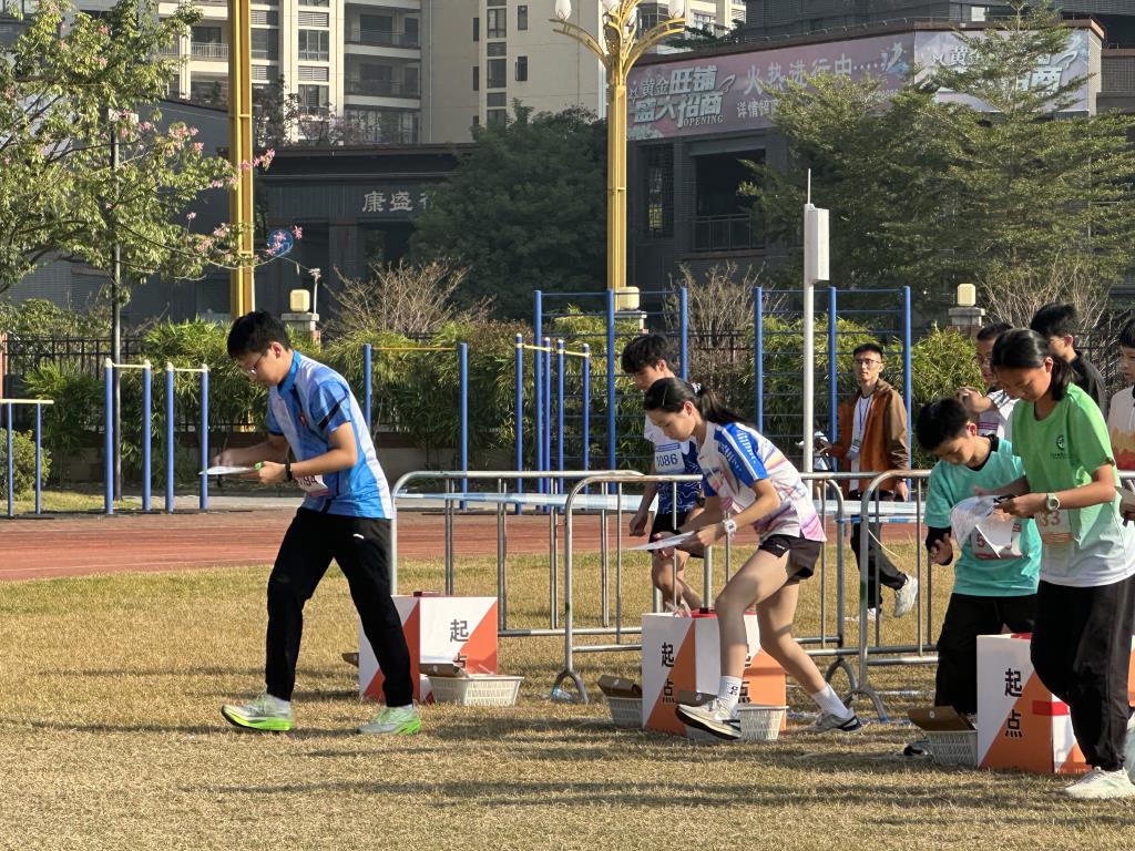 图四姜语晨在比赛中