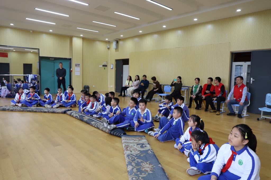 向西小学融合教育迎新嘉华