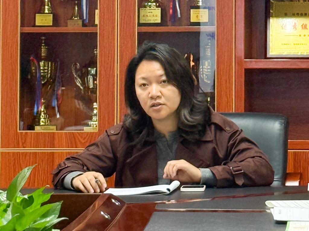 翠园文锦中学召开“教案变脸”专题研讨会