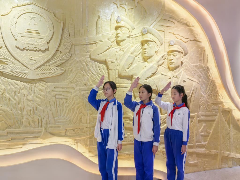 深圳市翠北实验小学行走的思政课（37）
