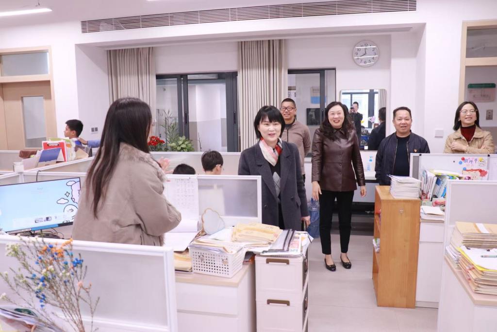 历任领导与一线教师现场交流对话