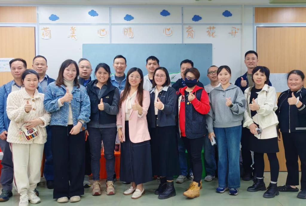 洪湖小学“知子花开”沙龙圆满落幕