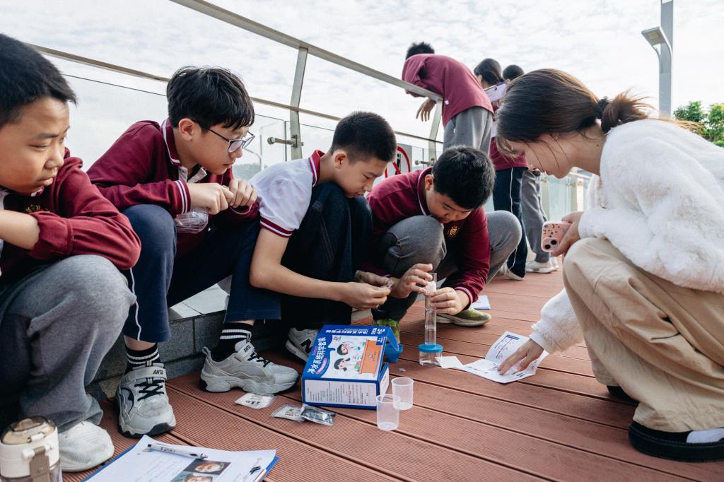 华美外国语学校粤海水务研学解锁 “治水密码”