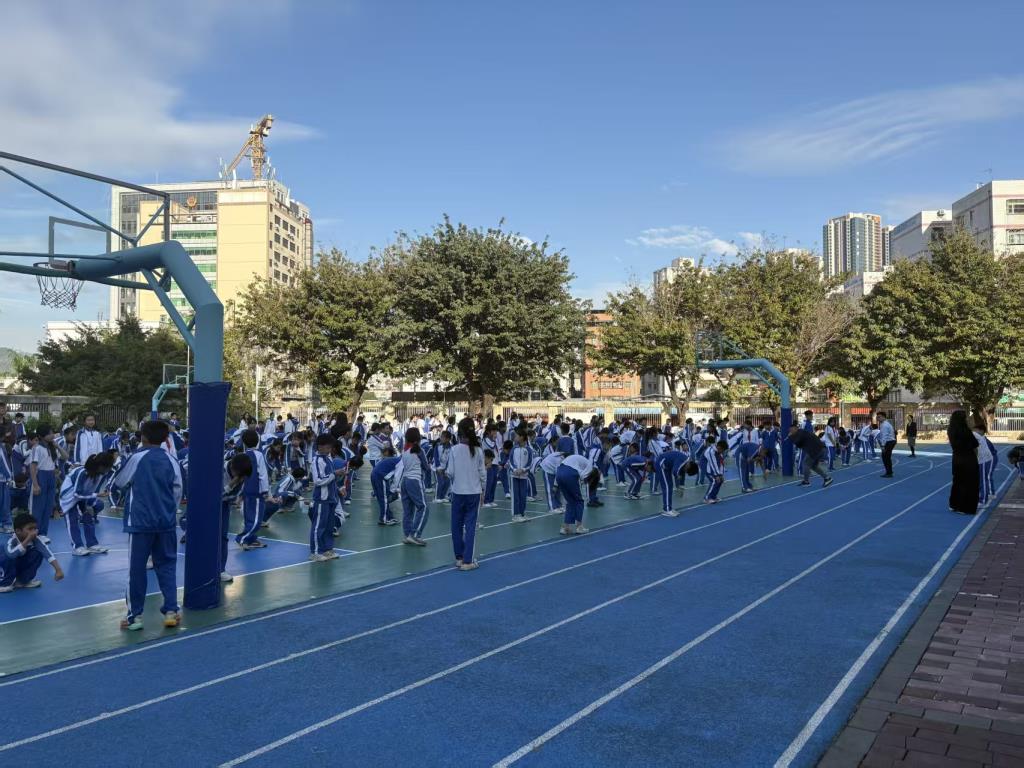 筑牢安全防线，守护生命成长——深圳市翠茵学校开展消防应急疏散
