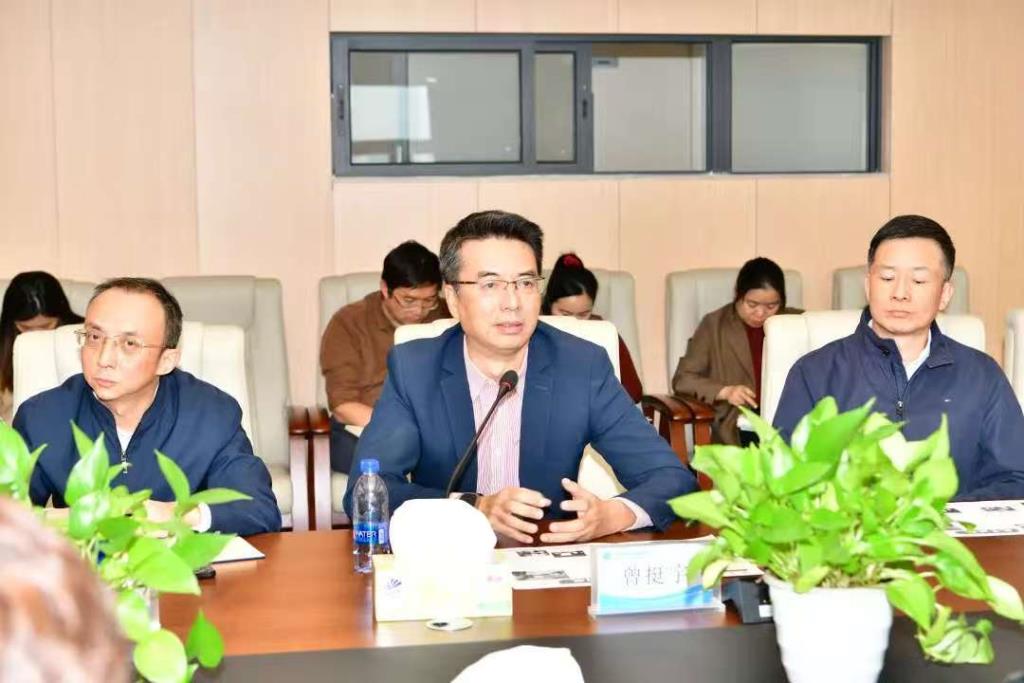 深圳市松泉实验学校迎来陆丰南塘中学代表团一行