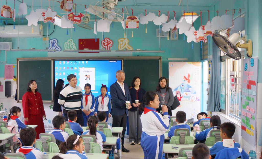 澳门广大中学与深圳市南湖小学开展学校管理专题座谈会