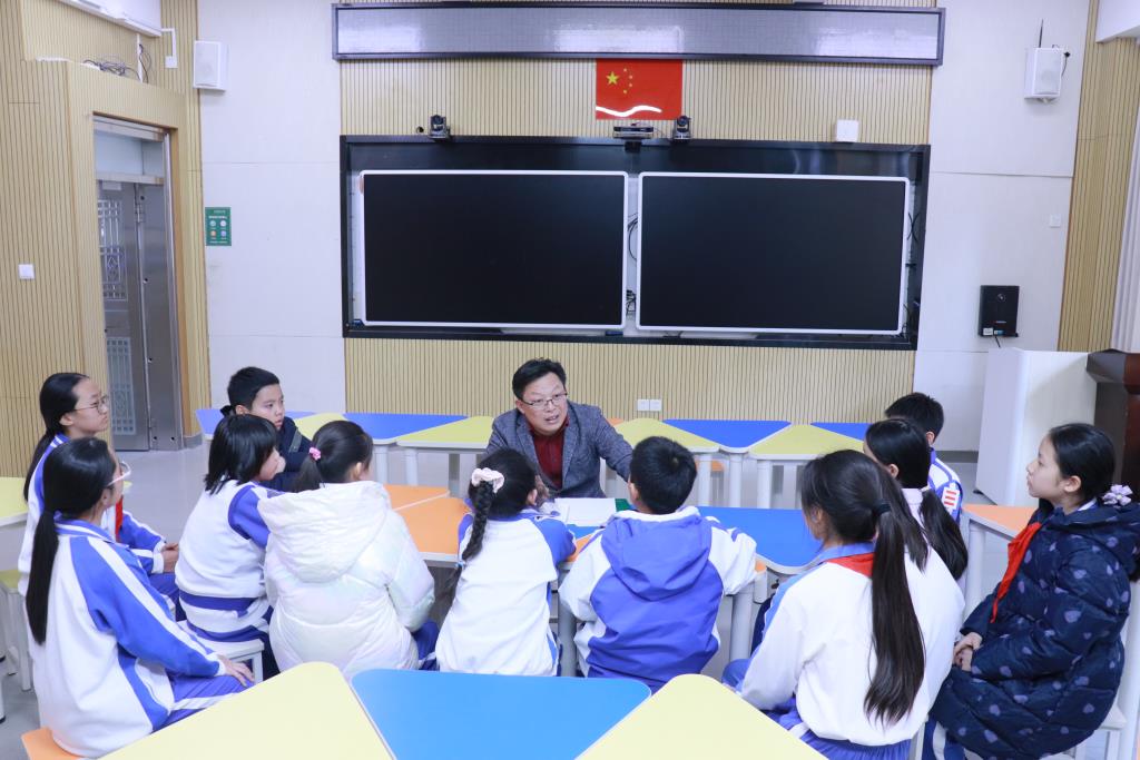 督学随机访谈学生