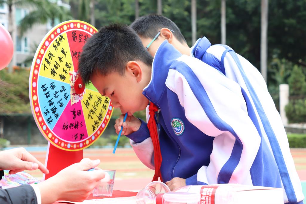 太白实验学校一二年级期末阳光素养闯关点亮快乐期末