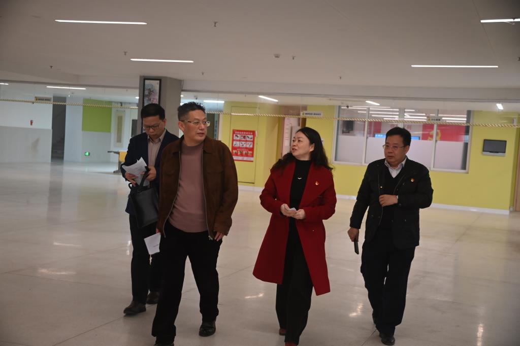 深圳市教育局领导到桂园中学调研初三历史、道德与法治学科期末学