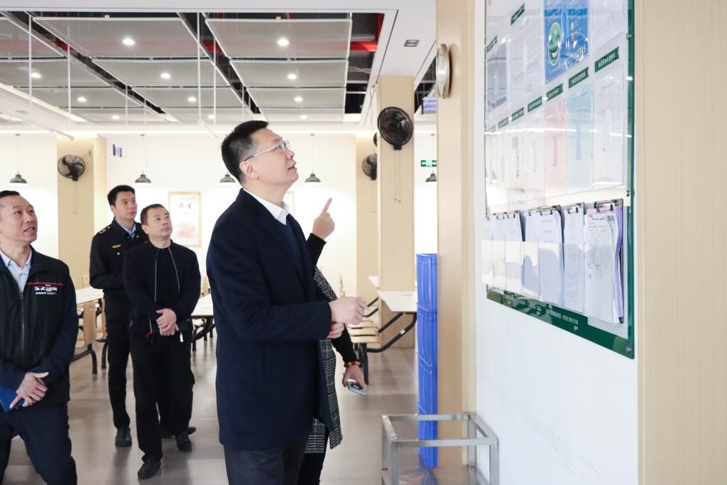 罗湖区委领导先后赴翠园文锦中学检查安全工作