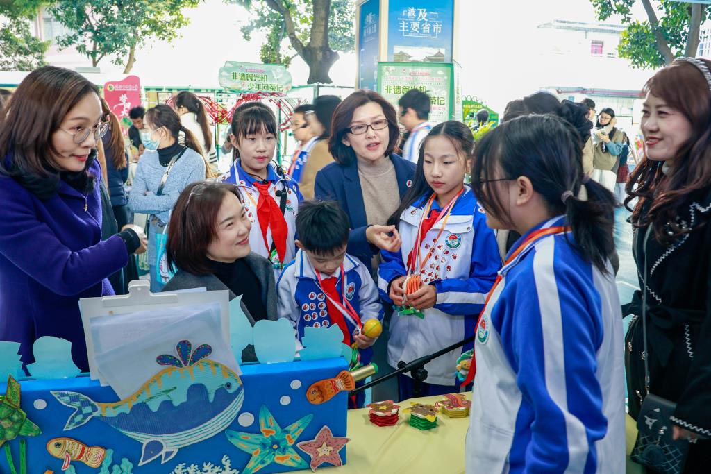 “纸间风琴”亮相罗湖区项目式学习交流展示活动