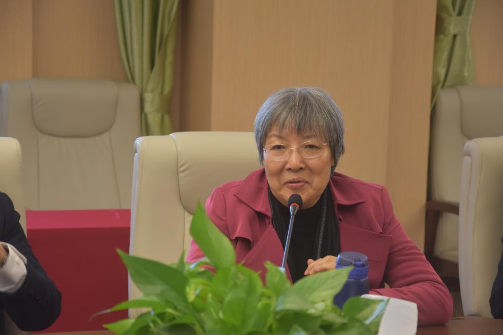 深圳市松泉实验学校举行2026年退休教师新年茶话会