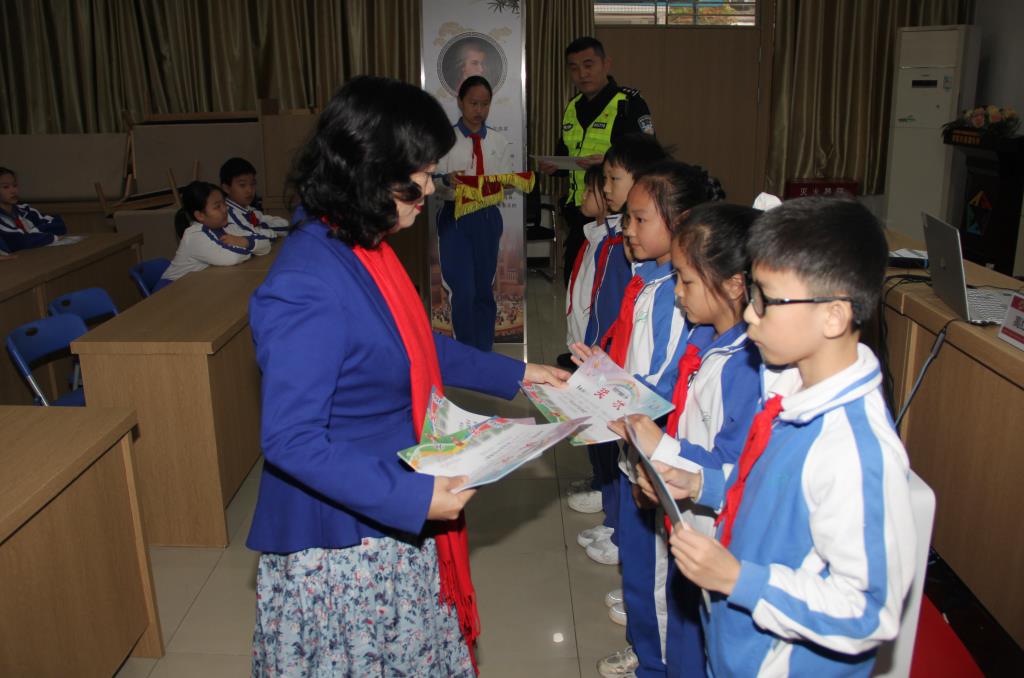 深圳市南湖小学：散学典礼收官学期，暖心寄语开启假期新程