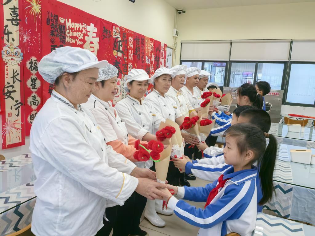 翠北实验小学雷锋月系列主题活动温情启幕