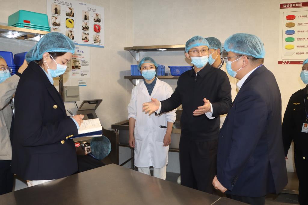 深圳市市场监督管理局罗湖监管局莅临罗湖外语小学指导校园餐工作