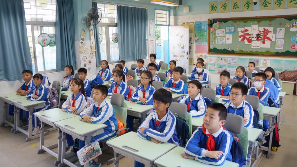 南湖小学“校长课堂”：筑牢安全防线，护航学生成长新征程