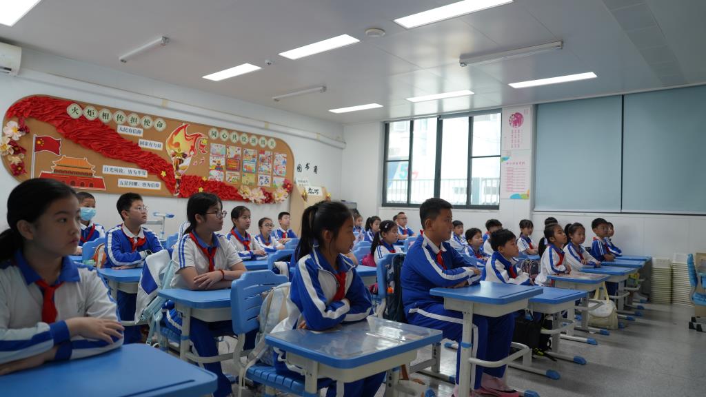 深圳市翠北实验小学第4周诚信守信主题班会