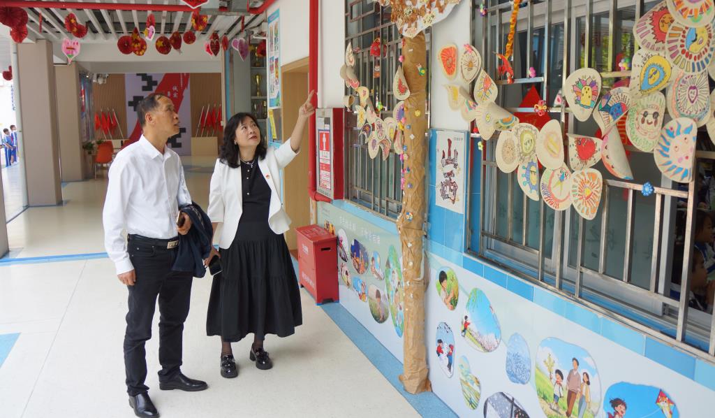 杨志光委员南湖小学走访调研助力教育融合发展
