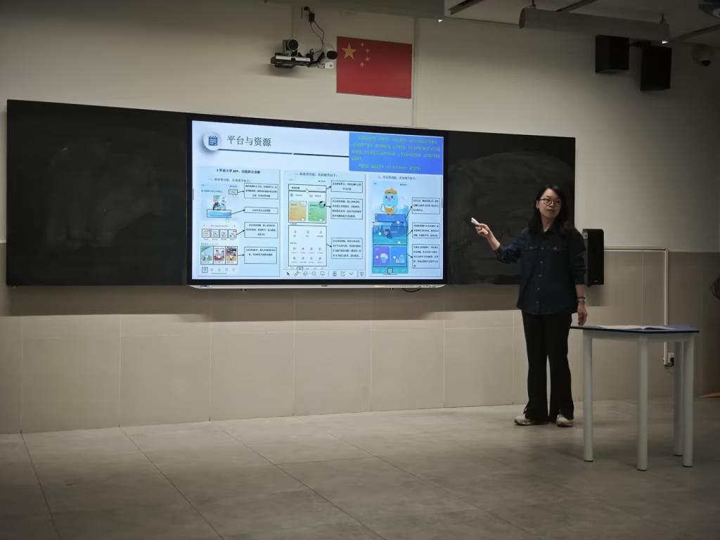 深圳市水库小学召开新学期英语科组教研会议