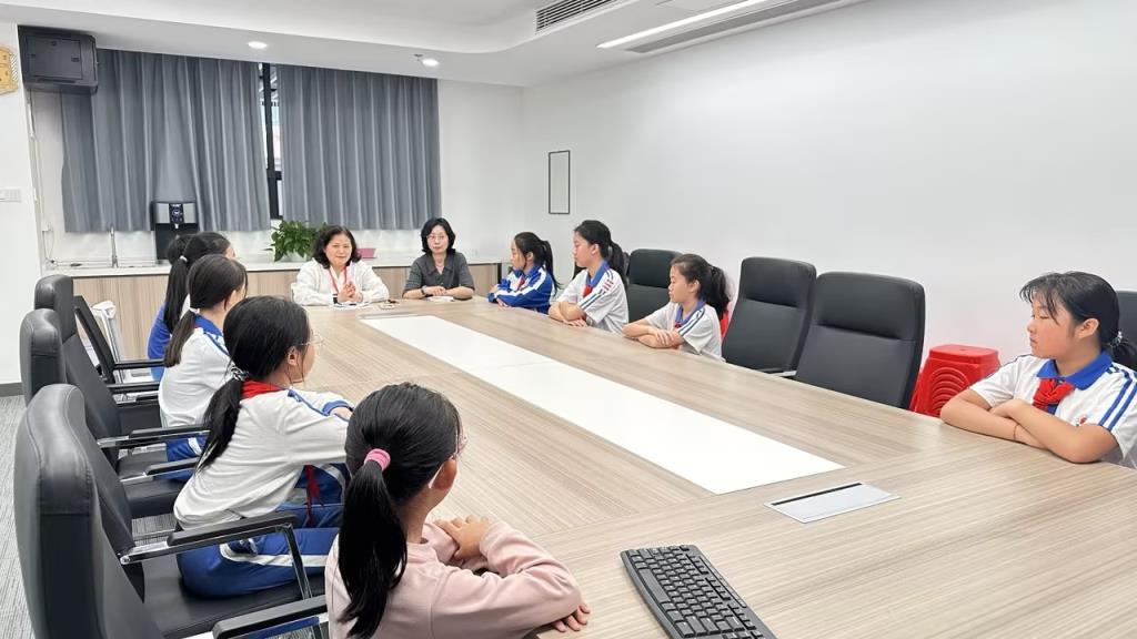 罗湖区人民政府教育督导室到水库小学开展党建、学生欺凌防治督导
