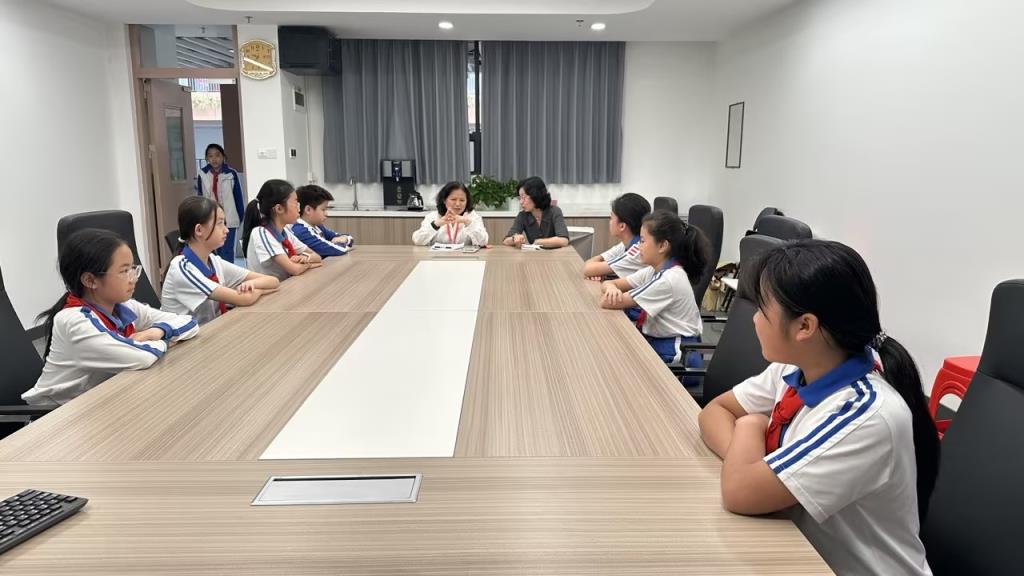 罗湖区人民政府教育督导室到水库小学开展党建、学生欺凌防治督导