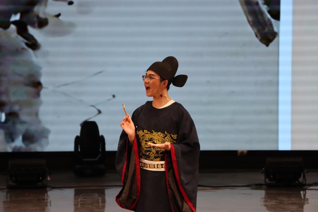红桂中学“墨染飞翎”项目式学习小组惊艳亮相区美术学科项目式艺