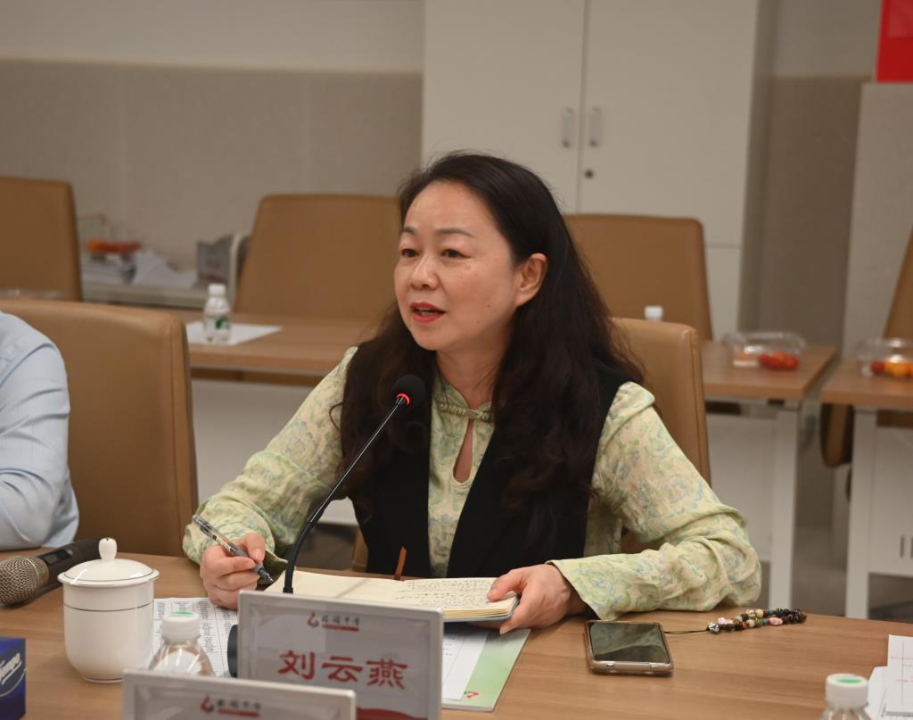 专业引领明方向，精准视导促提升 ——桂园中学迎接区教科院新教