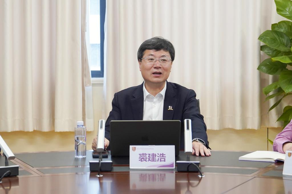 新学期第一次干部大会