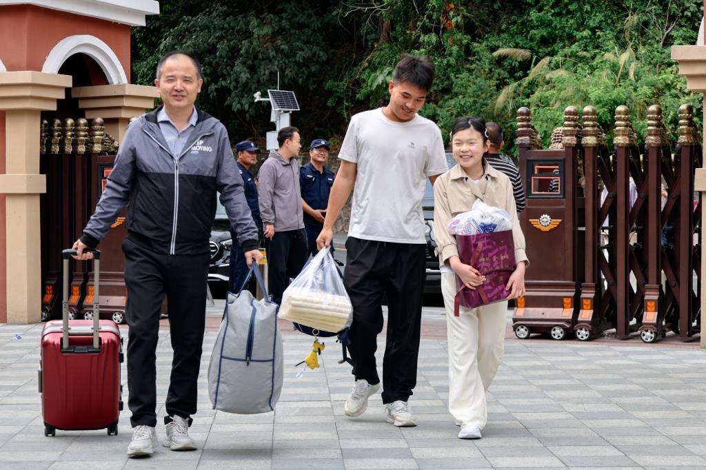 华美外国语学校2025-2026学年第二学期开学纪实