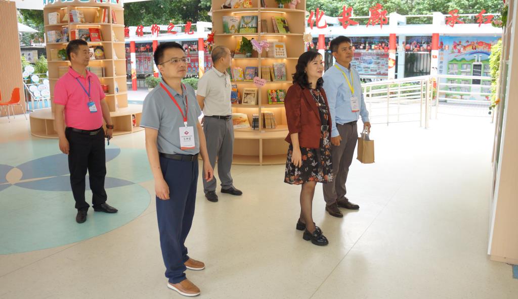 区教育局第四责任督学莅临深圳市南湖小学开展专项督查