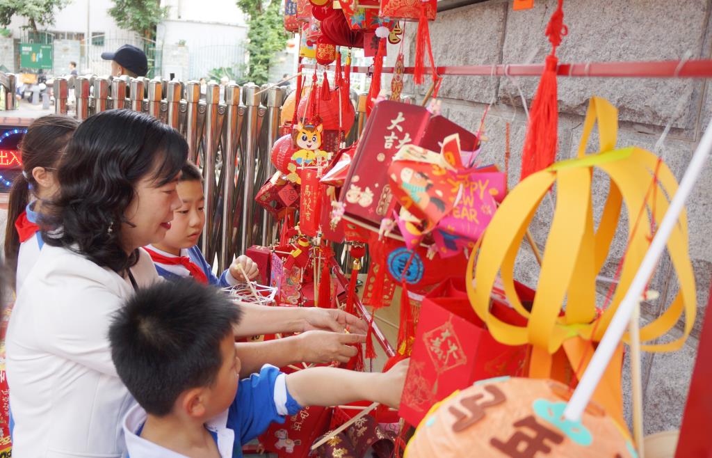 深圳市南湖小学2026年春季学期开学典礼圆满举行