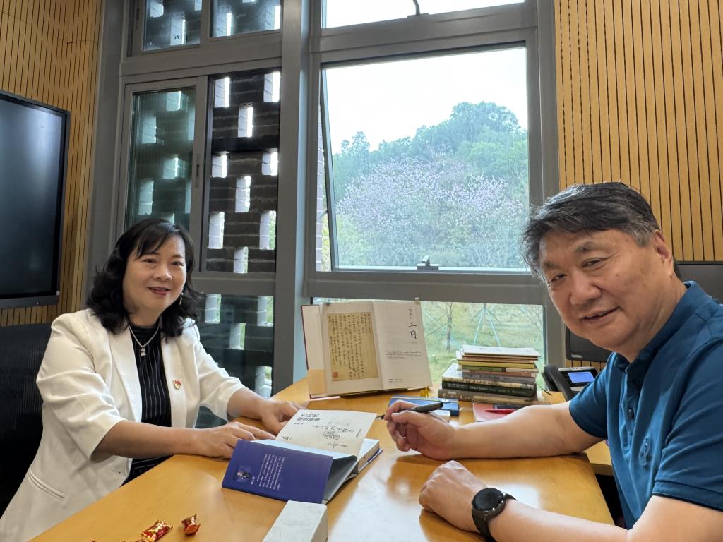 南湖小学高红妹赴香港中文大学（深圳）请教唐江澎所长指导国家级
